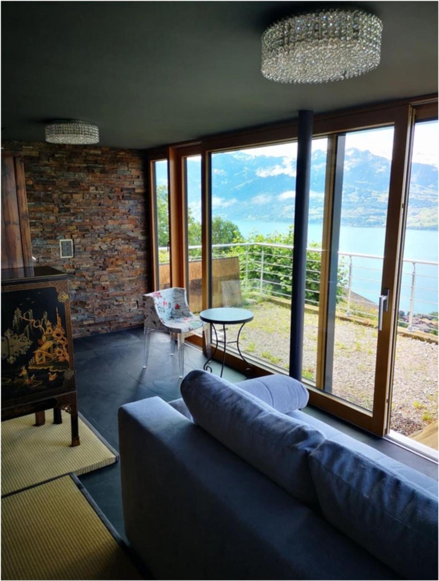 Chalet With View Of The Mountains And The Thun Lake ジーグリスヴィル エクステリア 写真