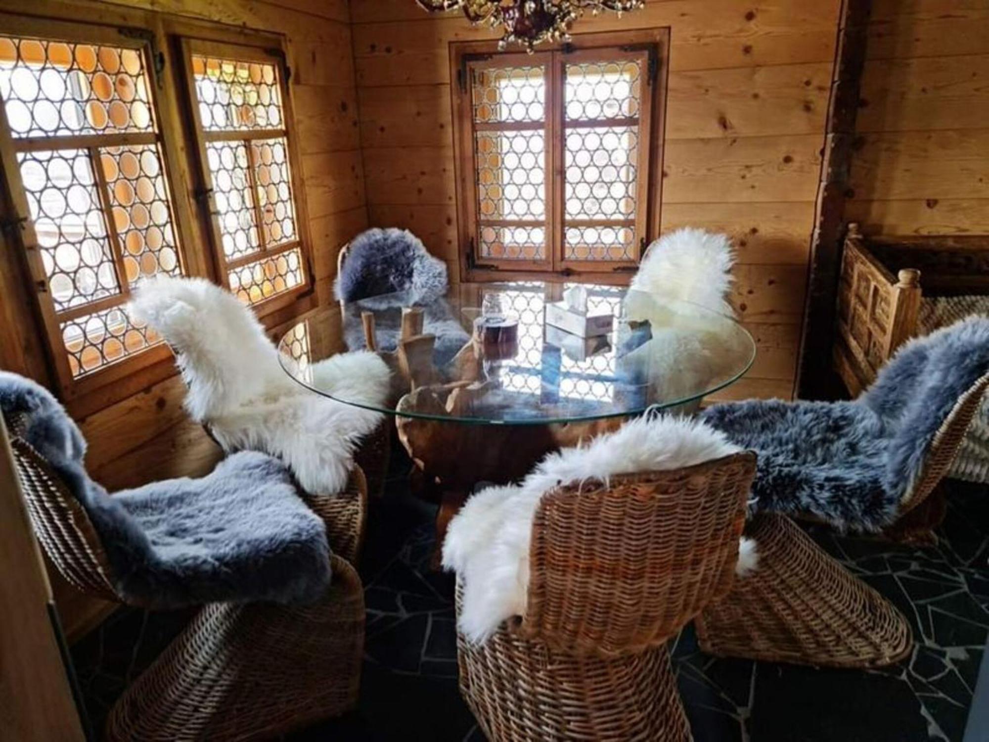 Chalet With View Of The Mountains And The Thun Lake ジーグリスヴィル エクステリア 写真