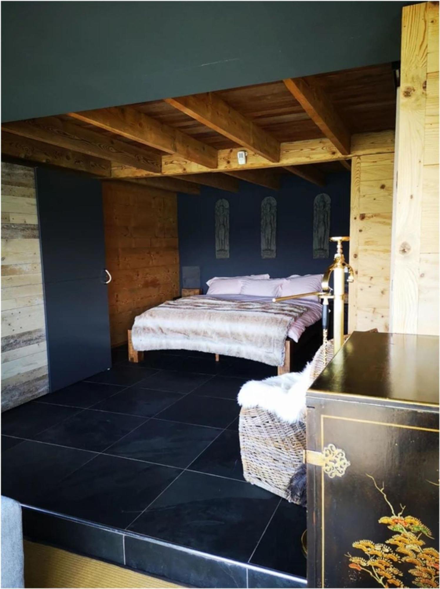 Chalet With View Of The Mountains And The Thun Lake ジーグリスヴィル エクステリア 写真