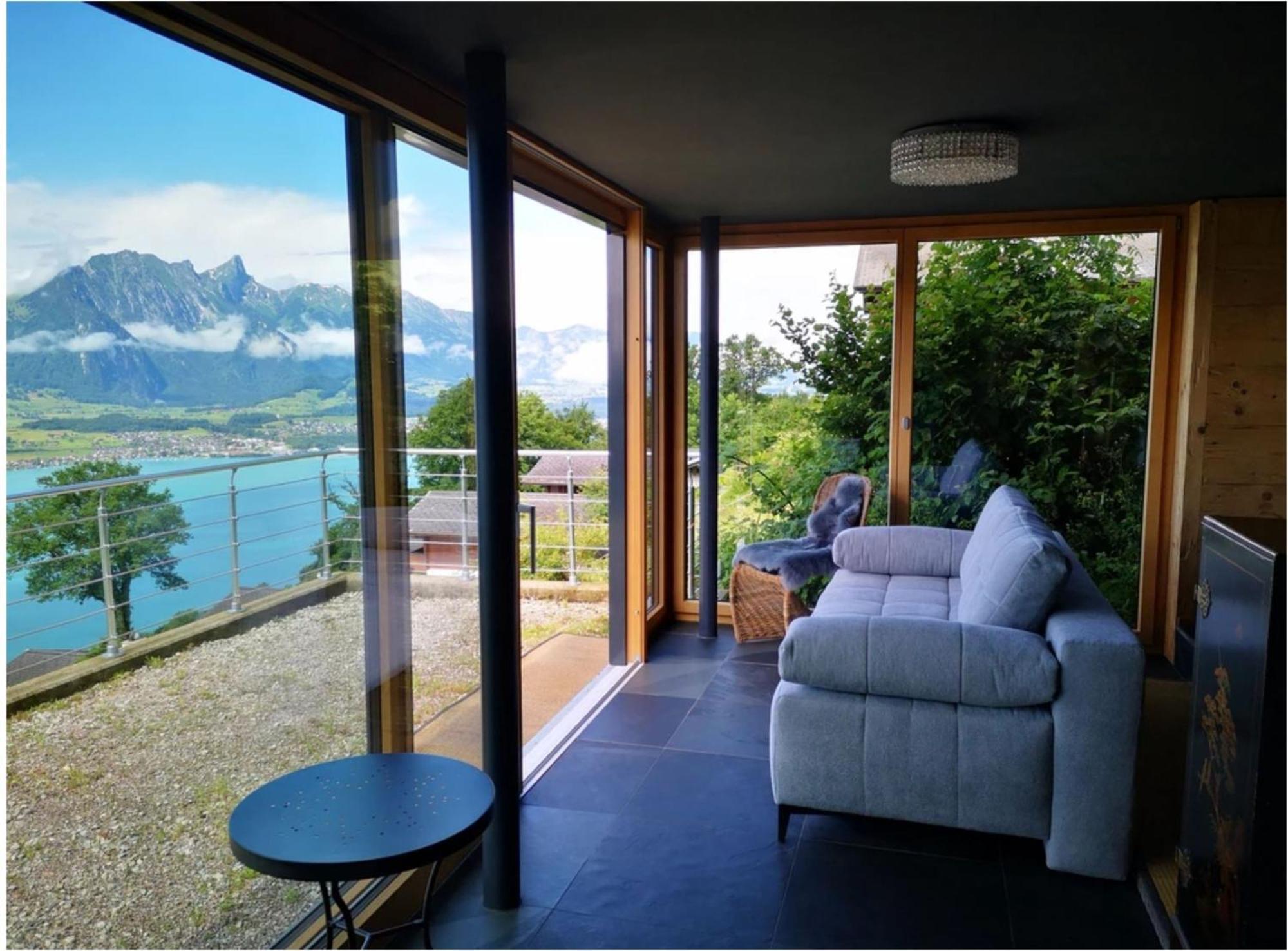 Chalet With View Of The Mountains And The Thun Lake ジーグリスヴィル エクステリア 写真