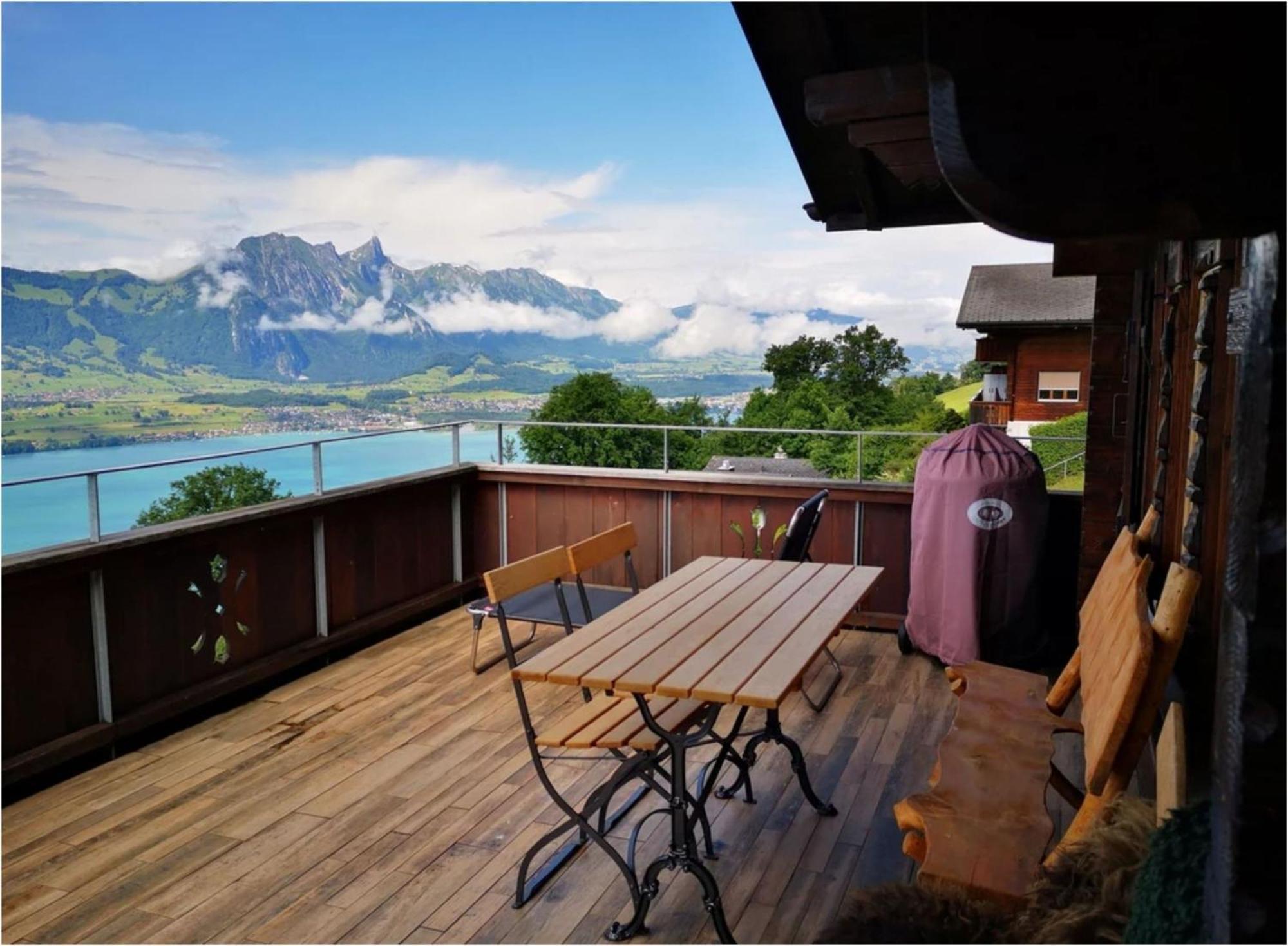 Chalet With View Of The Mountains And The Thun Lake ジーグリスヴィル エクステリア 写真
