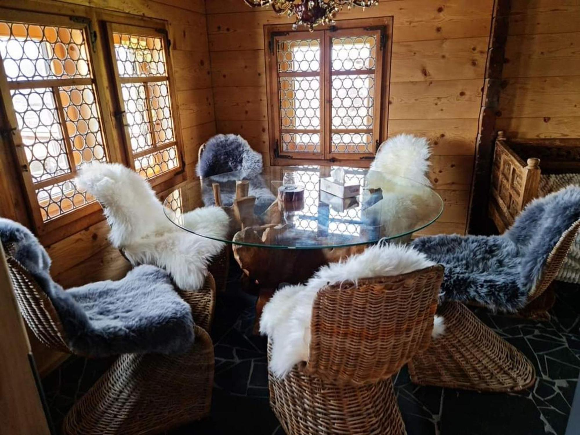 Chalet With View Of The Mountains And The Thun Lake ジーグリスヴィル エクステリア 写真